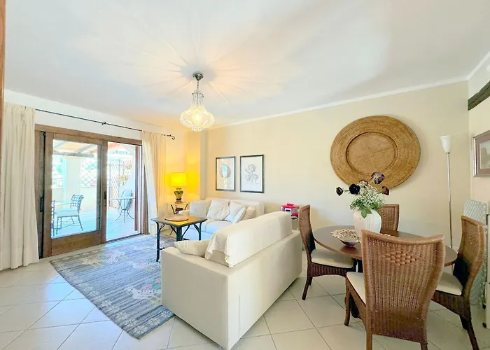 Eva House 维拉西米乌斯